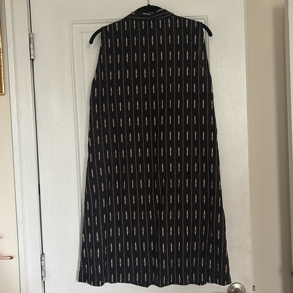 Garnet Hill Linen Shirtdress in Black Ikat, 10 - Picture 4 of 6